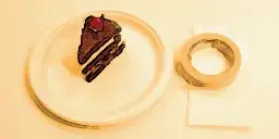 Glados_screens_cakeandutencil012.webp