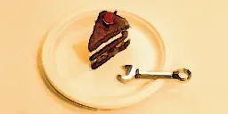 Glados_screens_cakeandutencilb001.webp